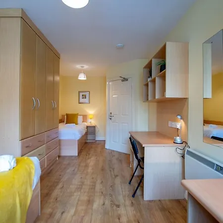 2 Bed Apartment, Sleeps 6 Apartment