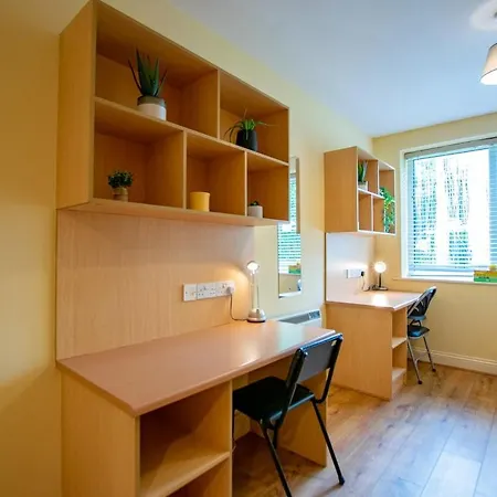2 Bed Apartment, Sleeps 6 Apartment