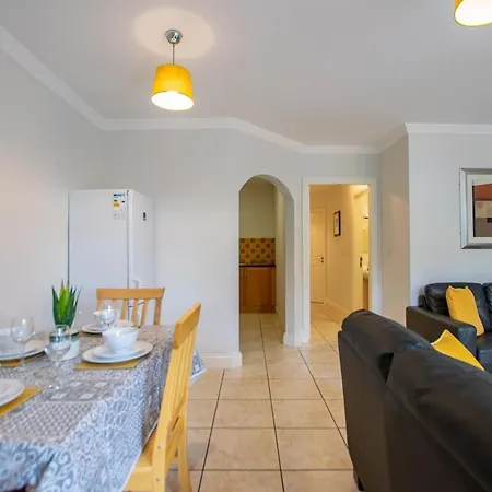 Apartment 2 Bed Apartment, Sleeps 6 Galway